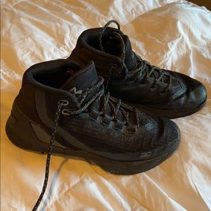 Under Armour Curry3 Trifecta youth basketball shoe